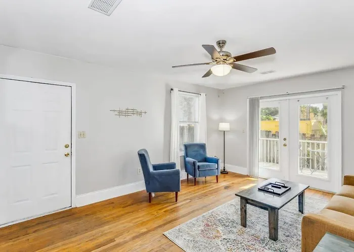 North Highlands Nest- Unit A Apartment