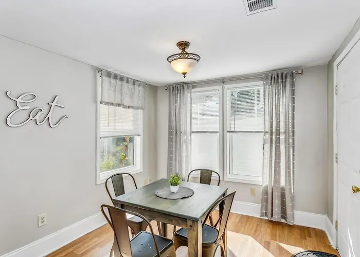 North Highlands Nest- Unit A Apartment *