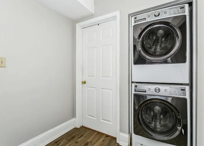 North Highlands Nest- Unit A Apartment