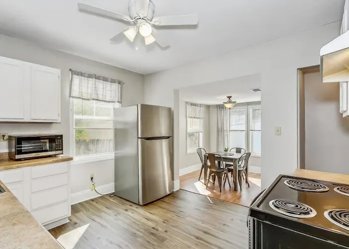 North Highlands Nest- Unit A * Pensacola