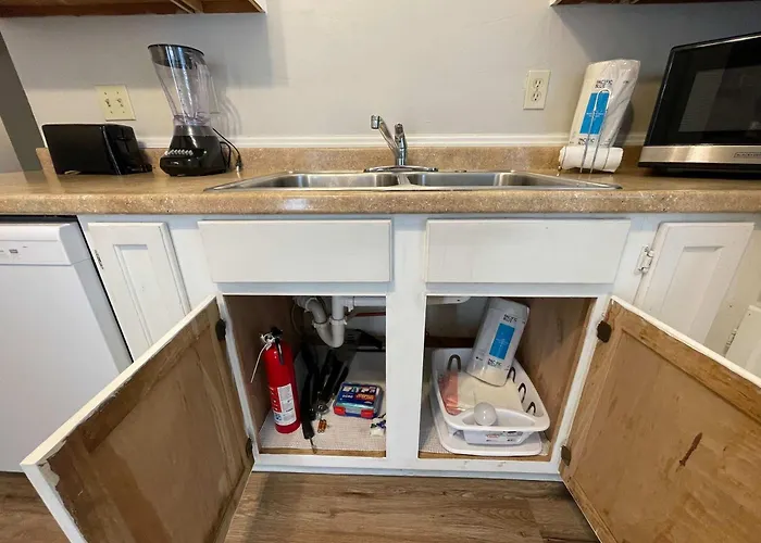 Apartment North Highlands Nest- Unit A *