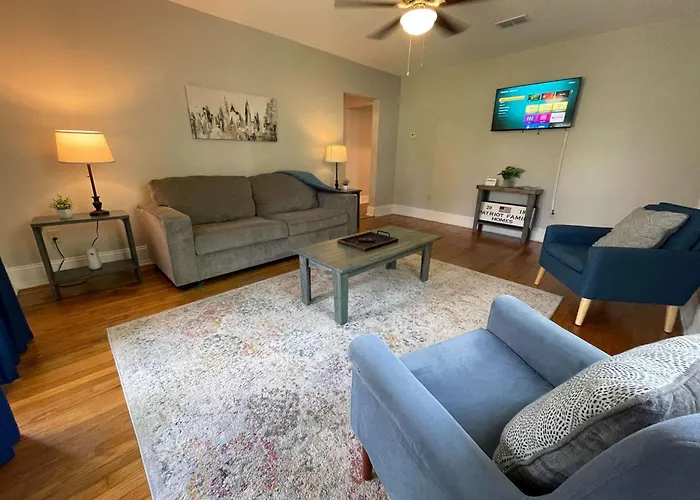 North Highlands Nest- Unit A Apartment Pensacola