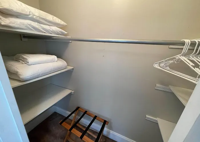 North Highlands Nest- Unit A Apartment Pensacola